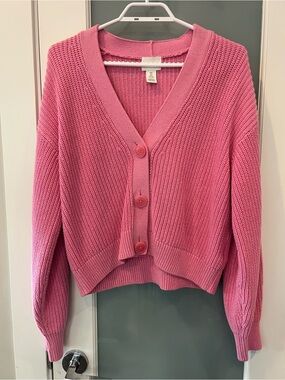 H&M Pink Cropped V-Neck Button Cardigan